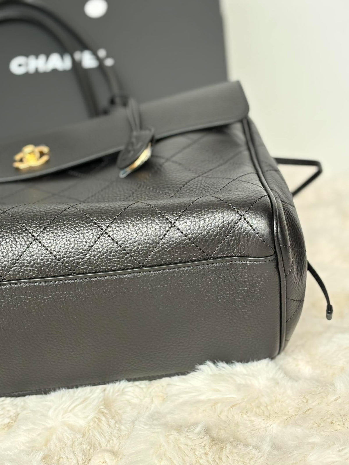 Chanel East West Shopping Tote ghw black dustbag X3929TC8