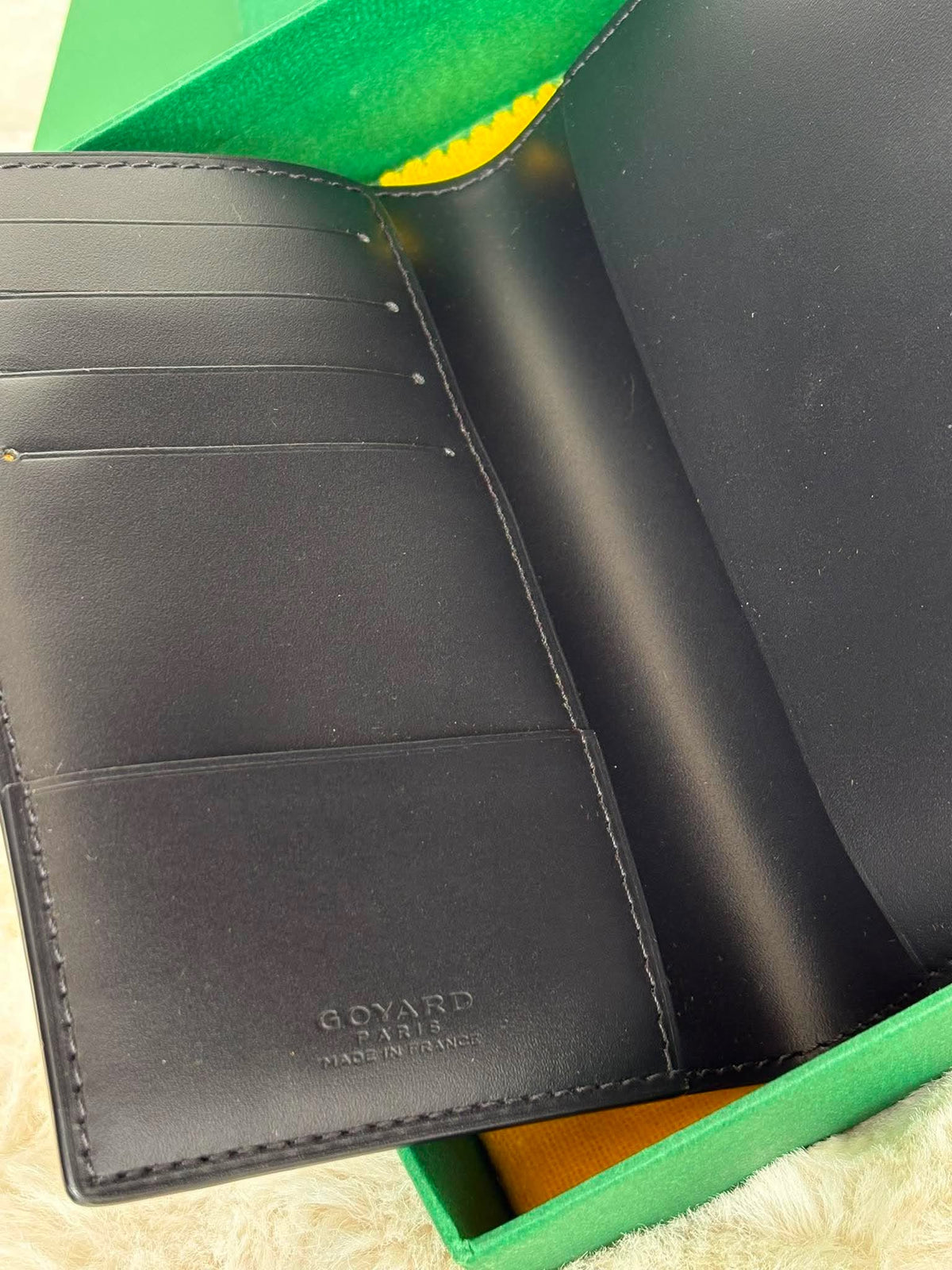 Goyard Passport holder black BN