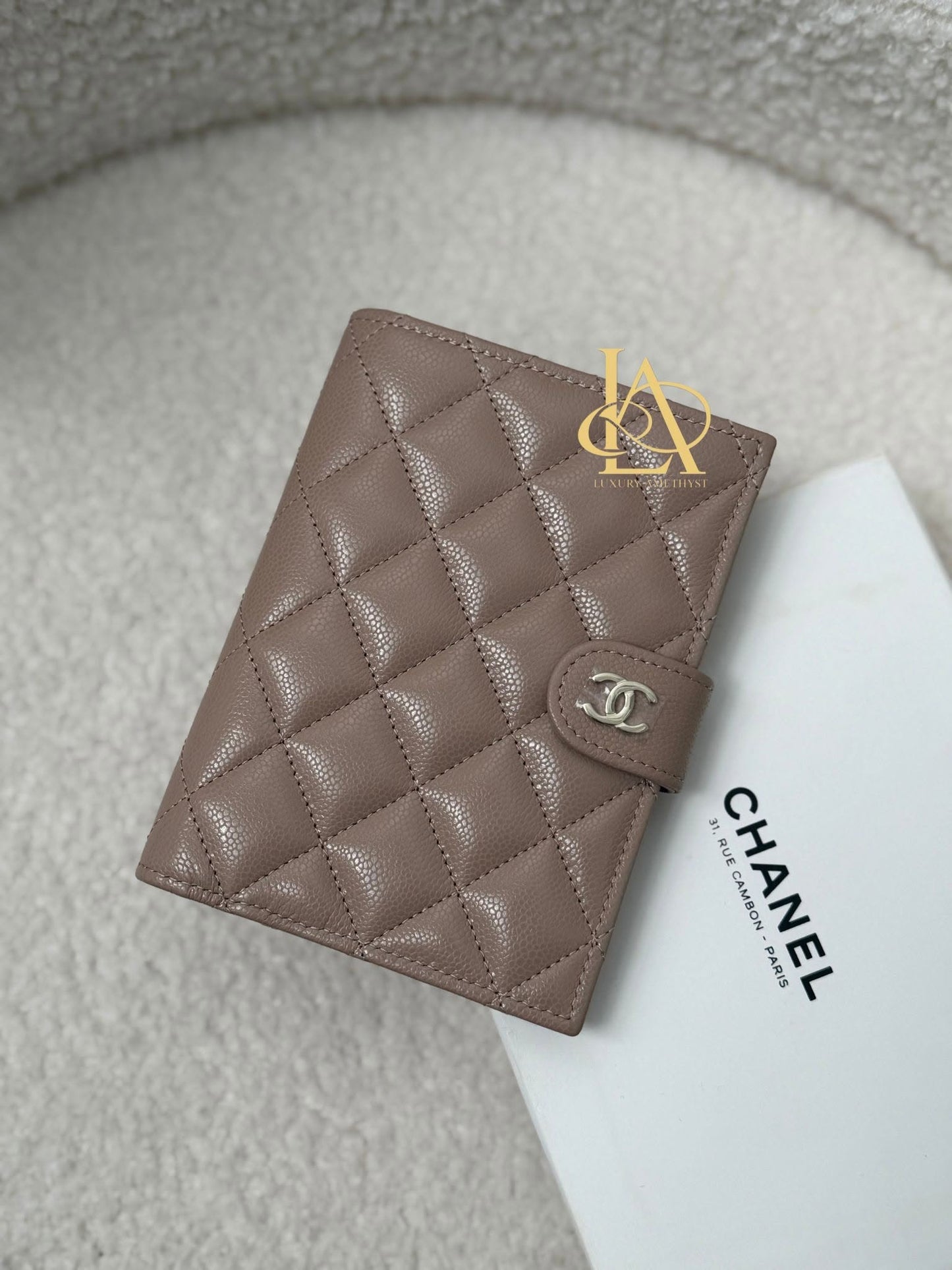 Passport holder dark beige GHW caviar GHW brand new N45UG703 micro