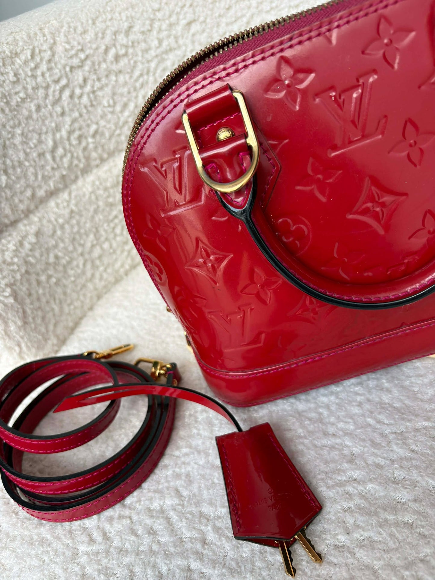 Louis Vuitton Alma bb impriente vernis red ghw M54180
