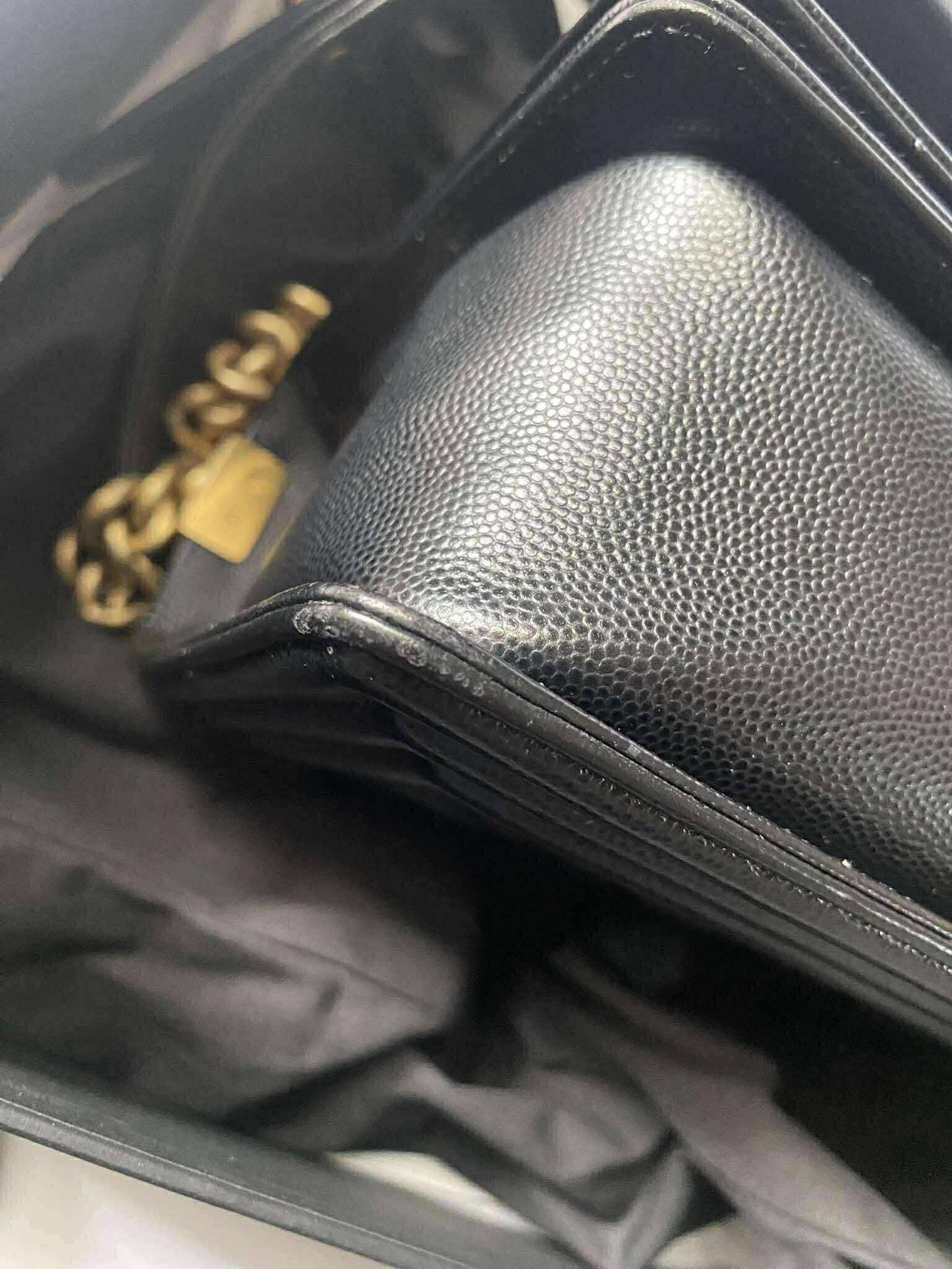 Chanel leboy new med black caviar ghw series 27325601 Rank A