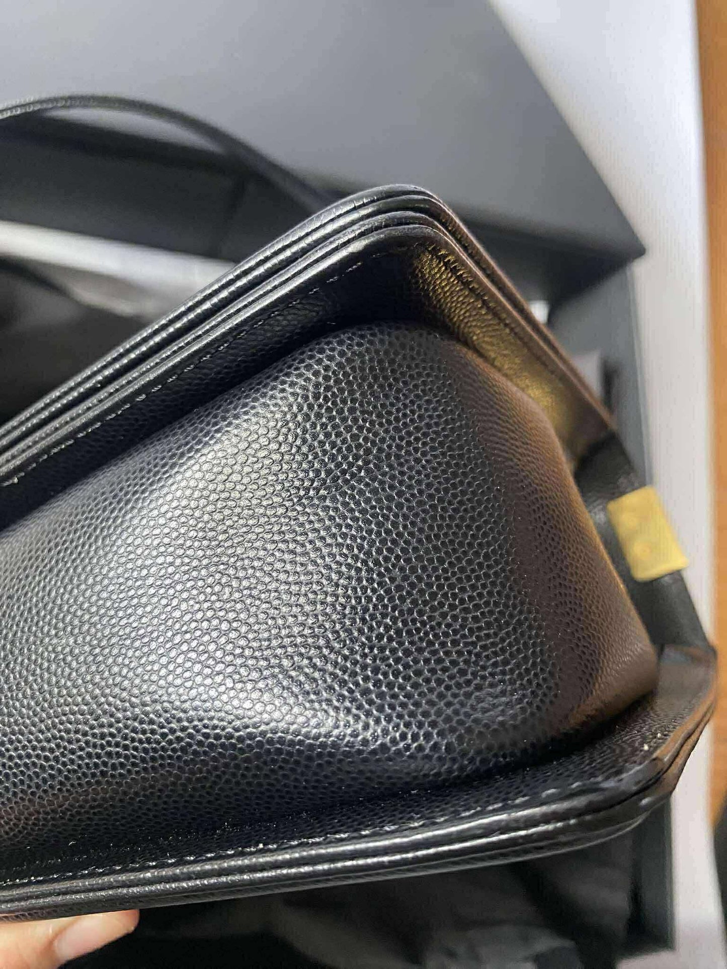 Chanel leboy new med black caviar ghw series 27325601 Rank A