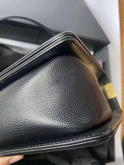 Chanel leboy new med black caviar ghw series 27325601 Rank A