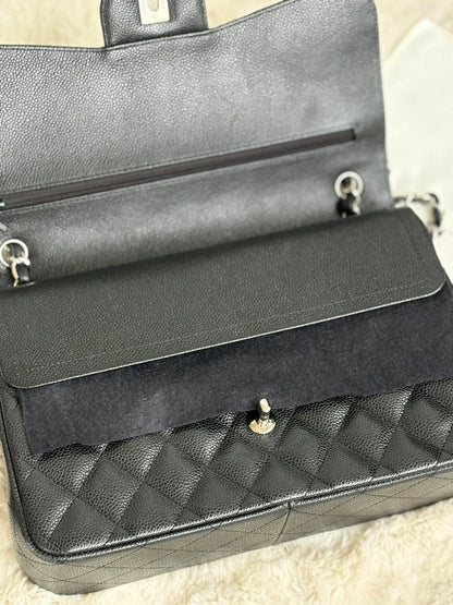 Chanel Jumbo Flap Black Caviar Shw series 19915806 9/10 Excellent Used