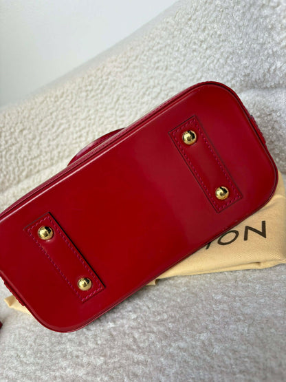 Louis Vuitton Alma bb impriente vernis red ghw M54180