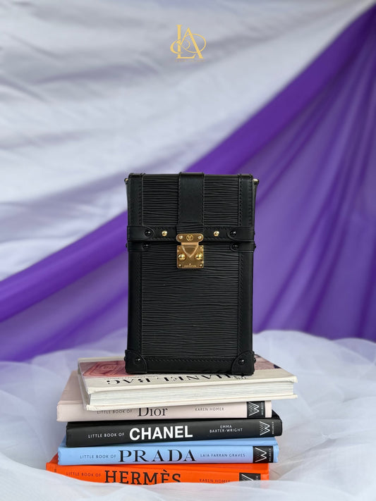 Louis Vutton&nbsp; Epi Trunk black with strap NZ4149