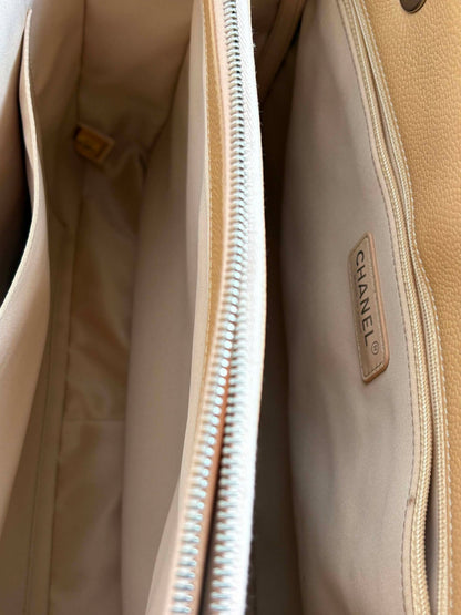 Chanel gst beige 19106870 rank A
