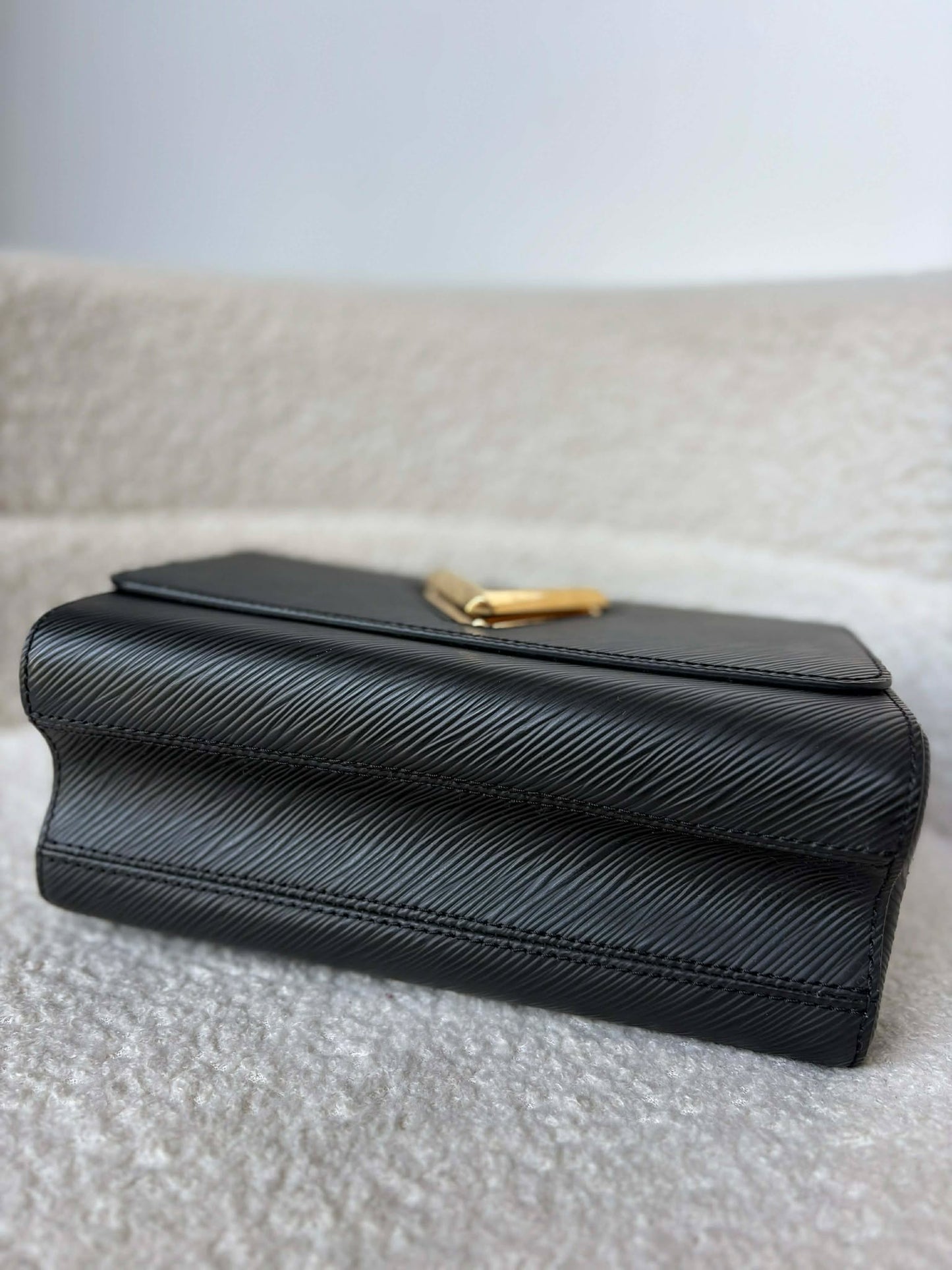 Louis Vuitton&  Twist black epi leather ghw FL3128 Preloved
