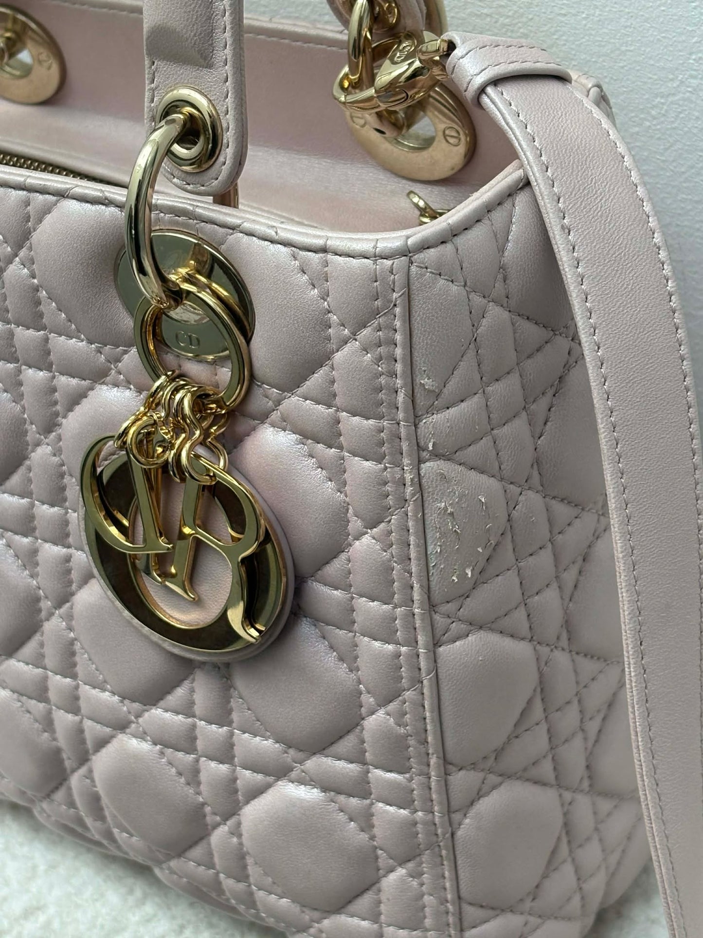 Lady dior medium iridescent pink 18-BO-1126