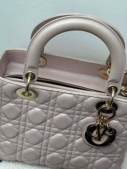 Lady dior medium iridescent pink 18-BO-1126