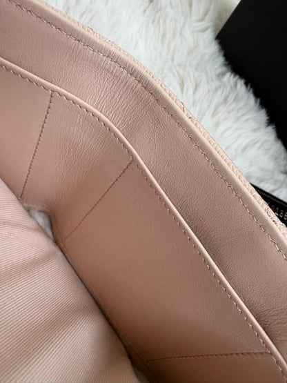 Chanel trifold waller caviar beige&nbsp; series 31813632 9/10