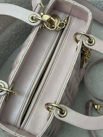 Lady dior medium iridescent pink 18-BO-1126