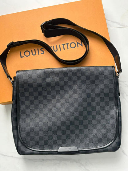 Louis Vuitton Gm Daniel graphite rank A SP0029