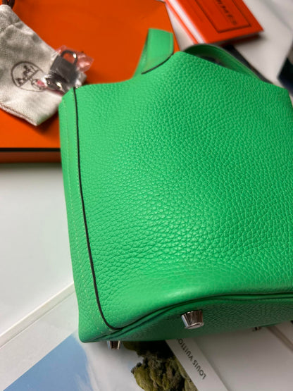 Picotin 18 green phw stamp B FM 006 PM brand new