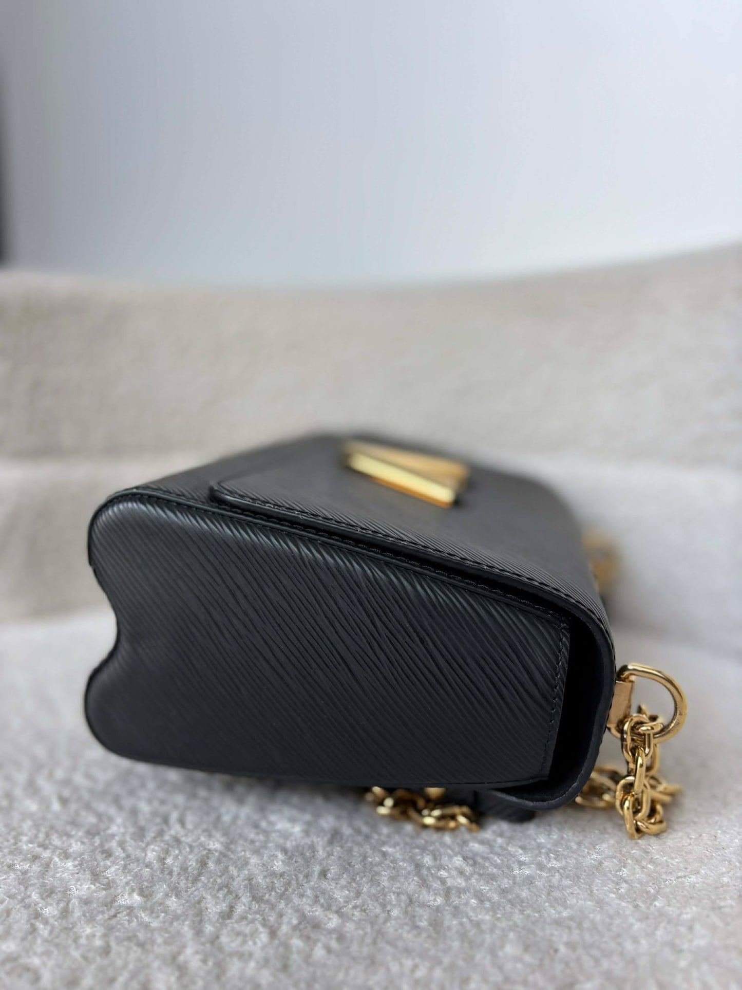 Louis Vuitton&  Twist black epi leather ghw FL3128 Preloved