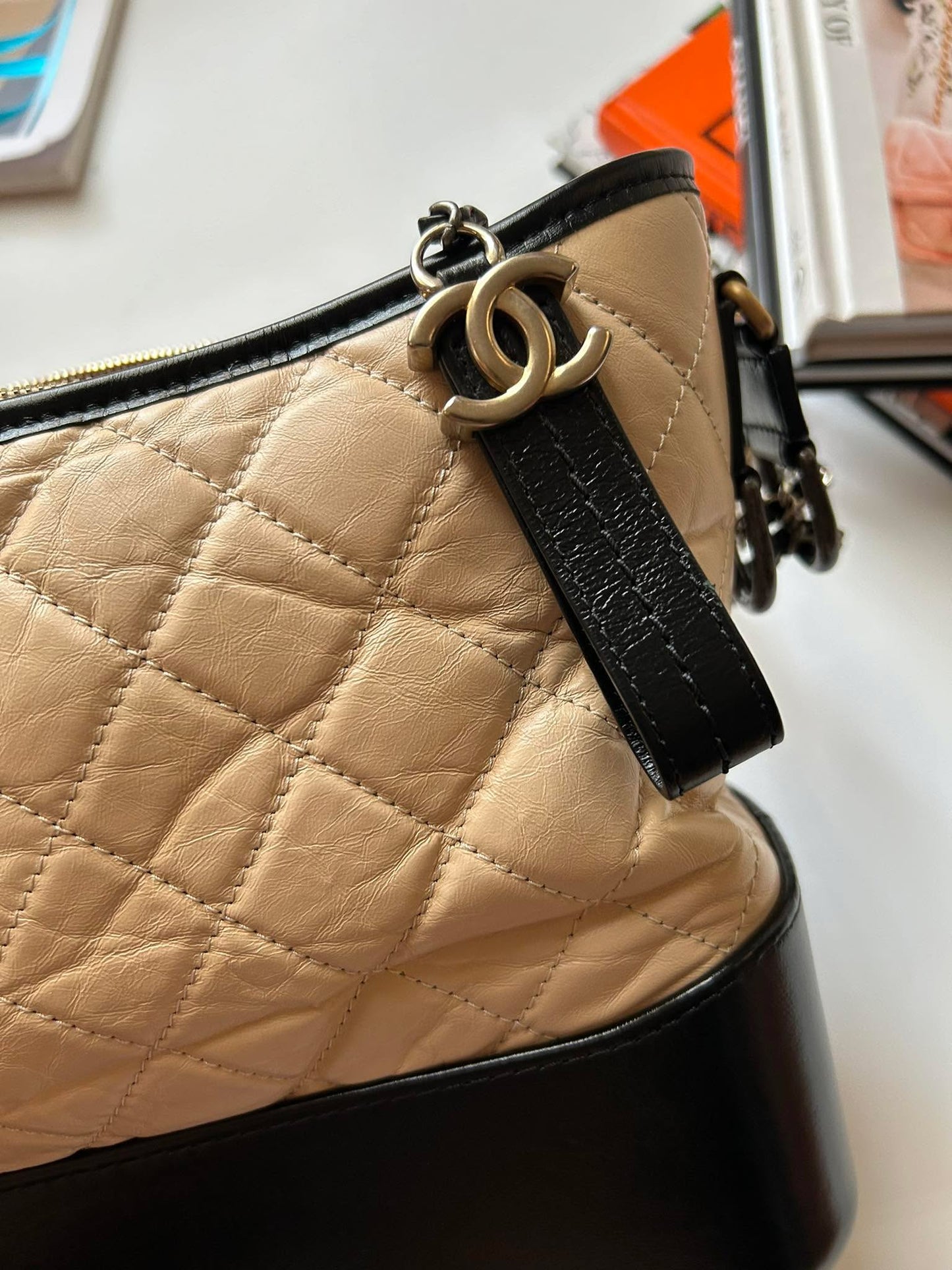 Chanel&nbsp;gabrielle beige medium Rank A