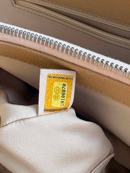 Chanel gst beige 19106870 rank A
