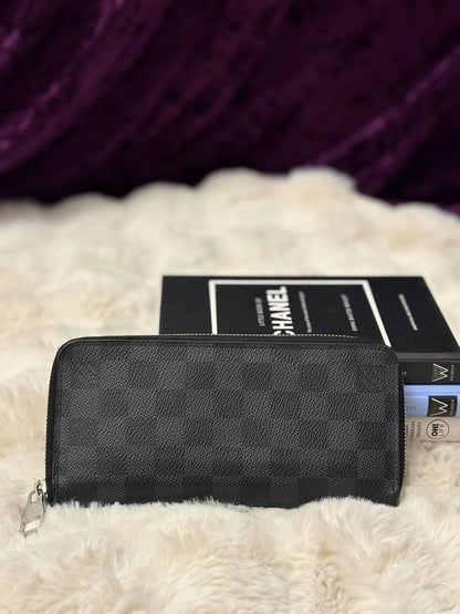 Louis Vuitton Damier Graphite Zippy Wallet LA2196 rank AB