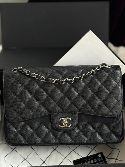 Chanel Jumbo Flap Black Caviar Shw series 19915806 9/10 Excellent Used