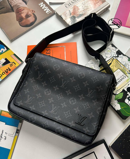 Louis Vuitton District&nbsp;pm eclipse micro Brandnew
