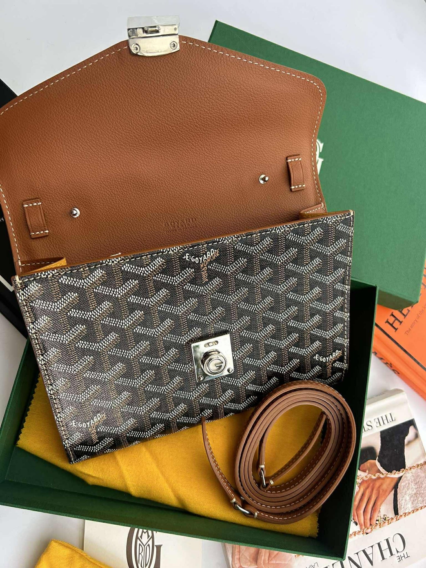 Goyard chypre tan sling brandnew
