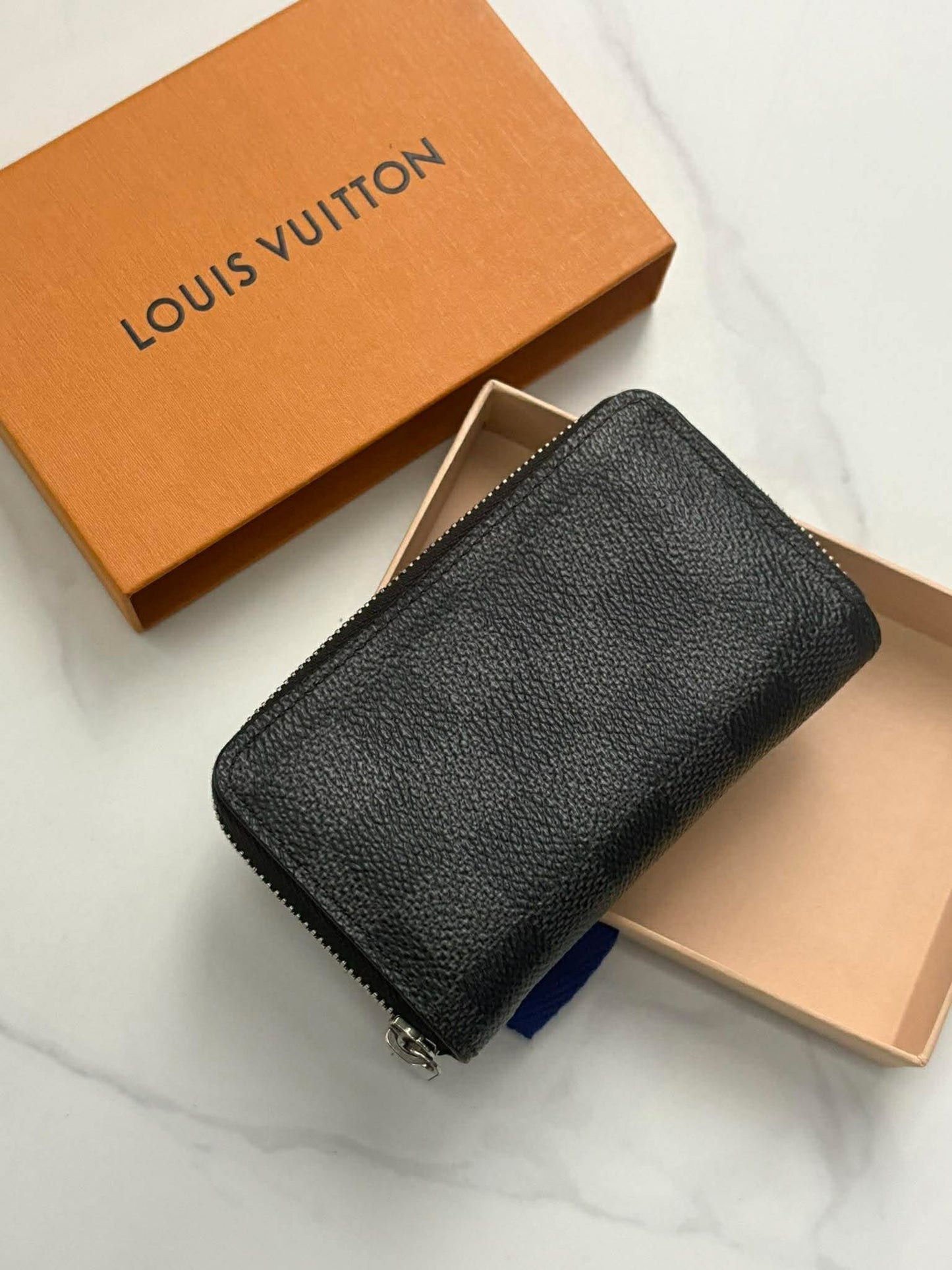 Louis Vuitton zippy wallet graphite box shw MI4131 preloved Rank A