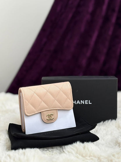 Chanel trifold waller caviar beige&nbsp; series 31813632 9/10