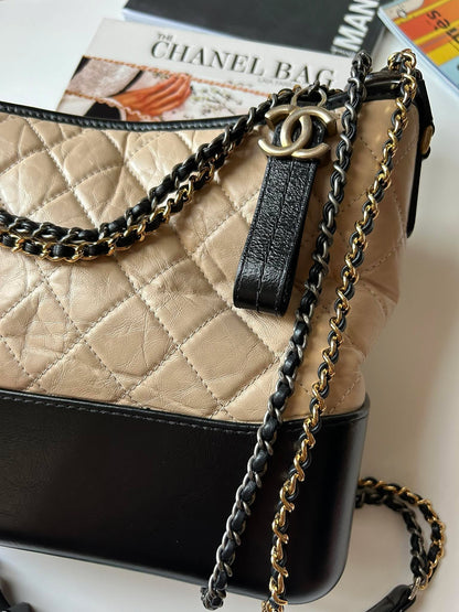 Chanel&nbsp;gabrielle beige medium Rank A