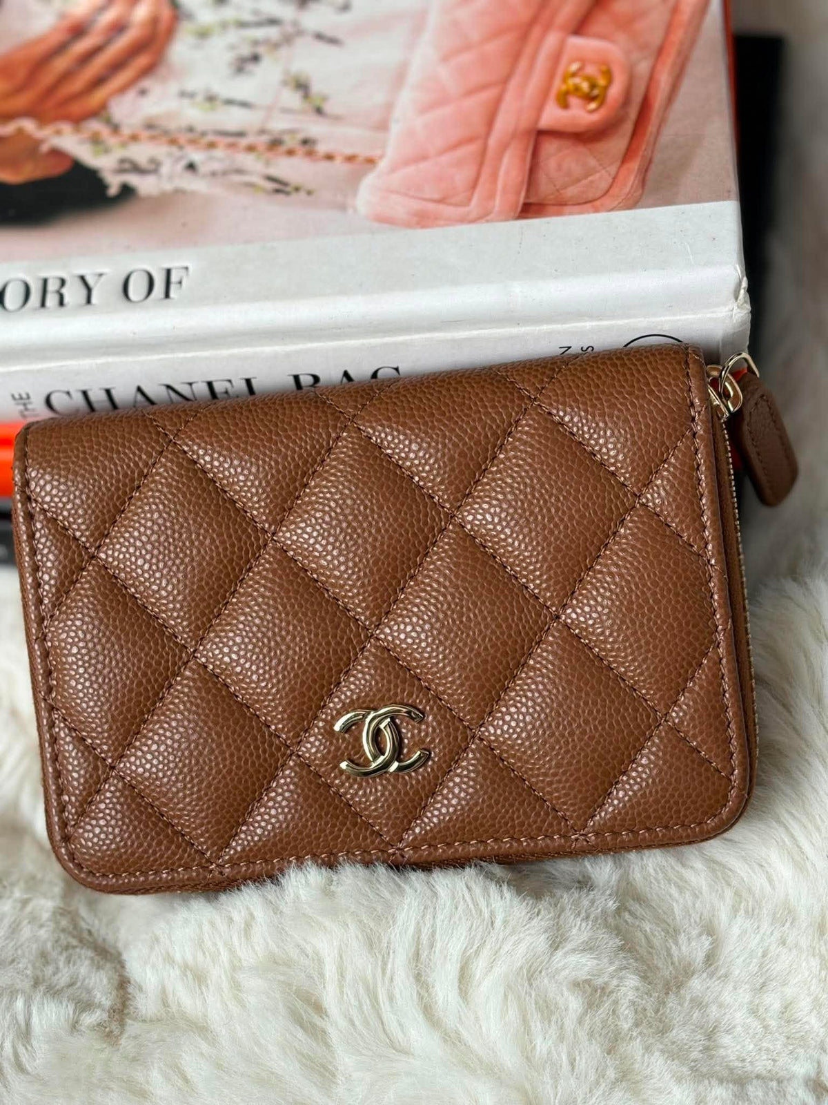 Chanel Compact zippy medsize chw caviar caramel G32AL85L