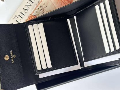 Chanel leboy bifold wallet ghw Brandnew