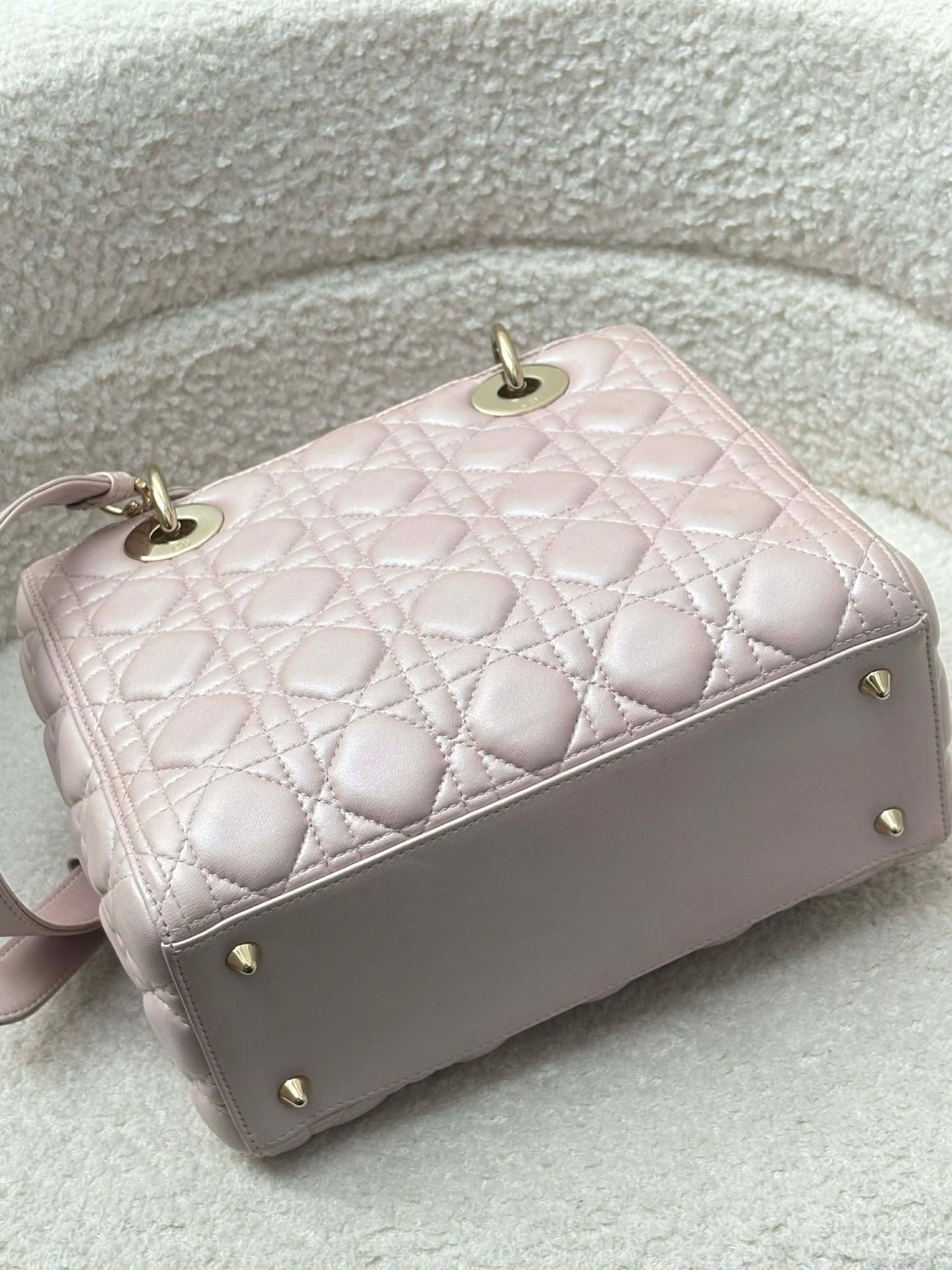 Lady dior medium iridescent pink 18-BO-1126