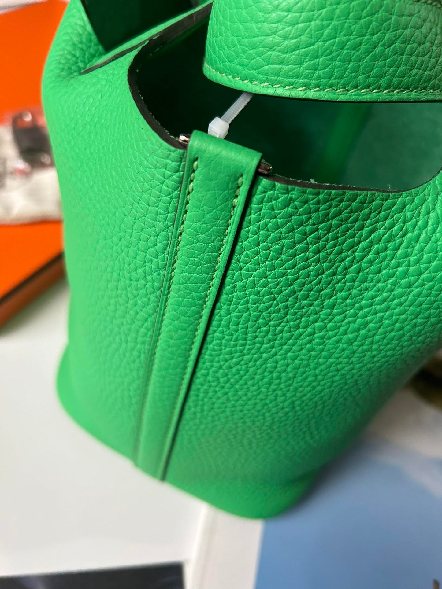Picotin 18 green phw stamp B FM 006 PM brand new