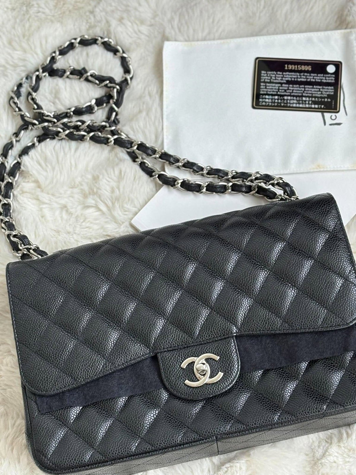 Chanel Jumbo Flap Black Caviar Shw series 19915806 9/10 Excellent Used