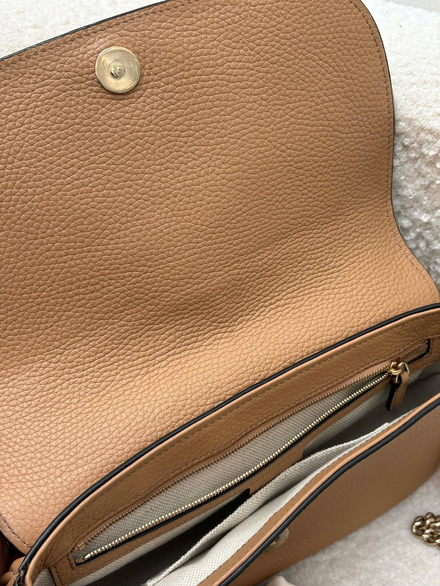 Gucci soho sling bag beige Brandnew