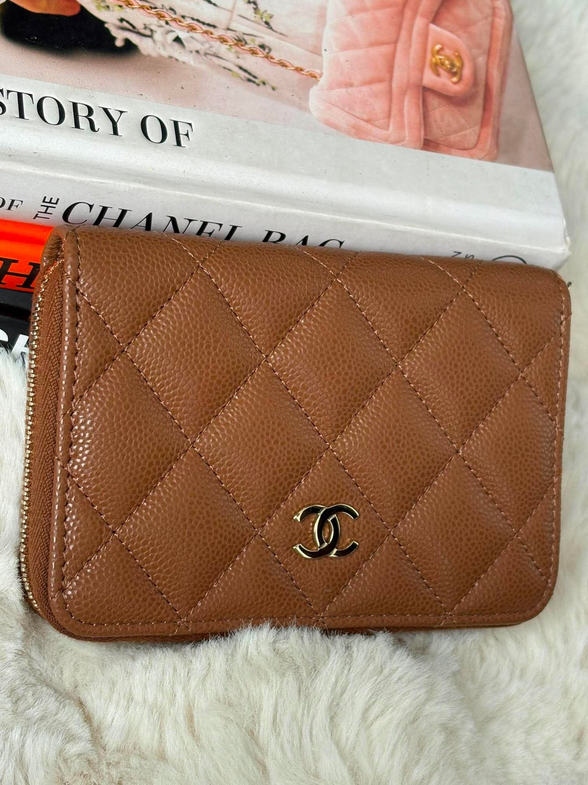 Chanel Compact zippy medsize chw caviar caramel G32AL85L