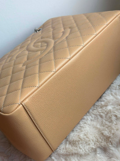 Chanel gst beige 19106870 rank A