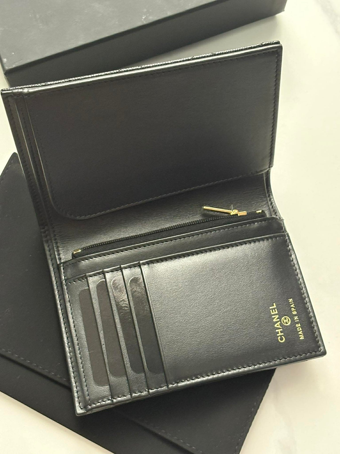 Chanel Passport holder big cc micro H0H63EC8