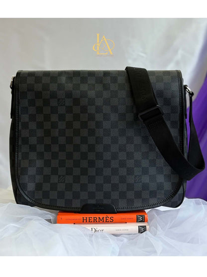 Louis Vuitton Gm Daniel graphite rank A SP0029