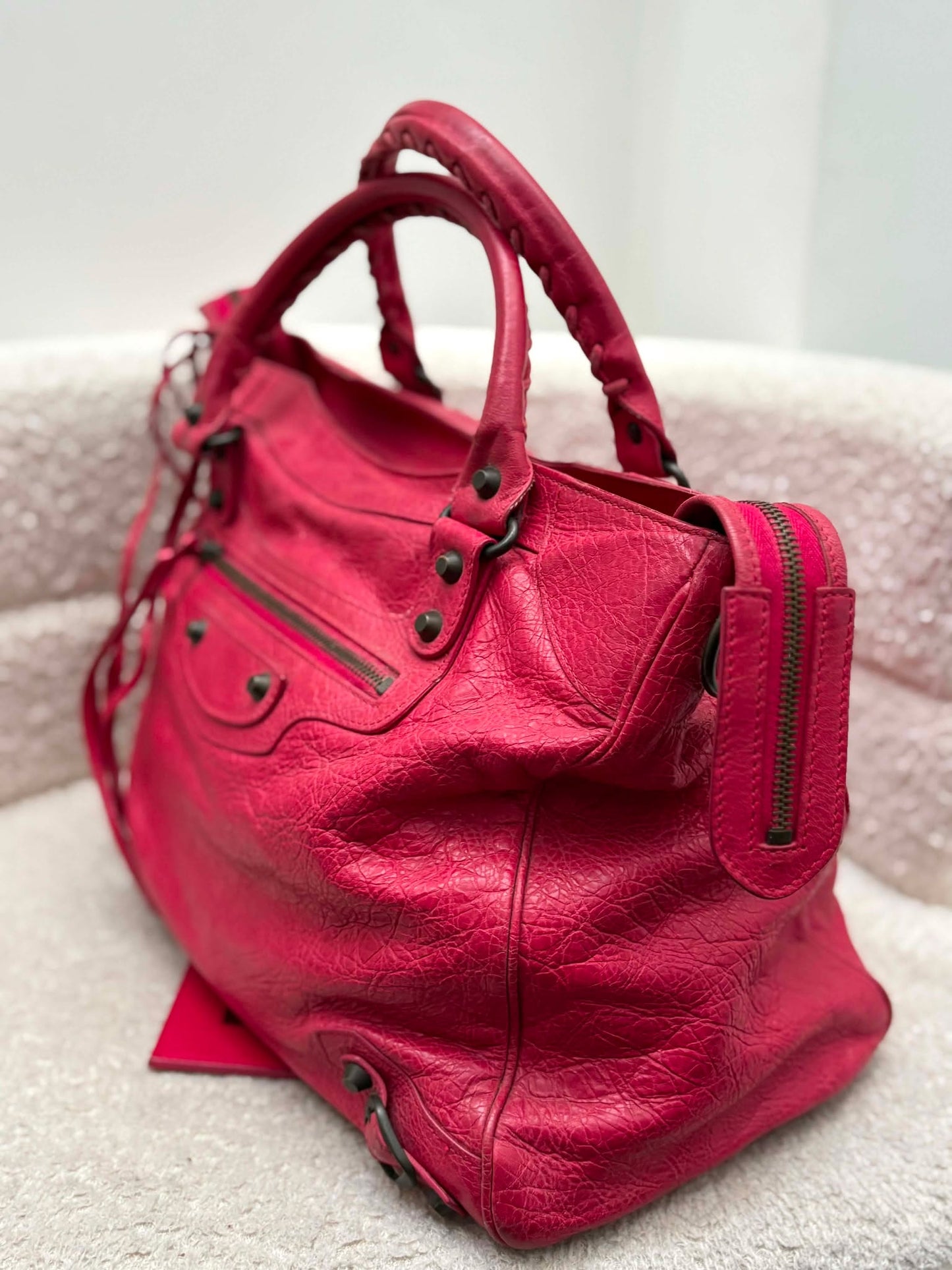 Balenciaga city red rhw with entrupy cert strap Rank A 8.5