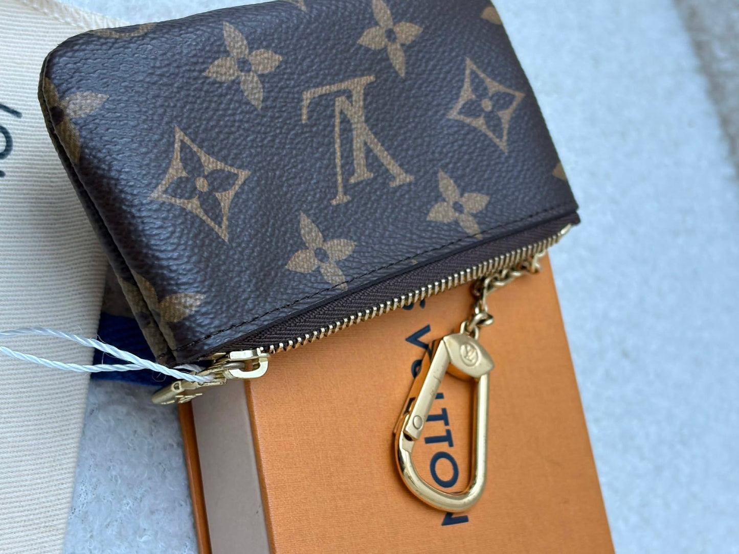 Louis Vuitton cless&nbsp;mono brand new CT0273