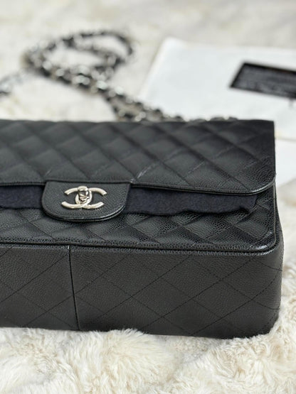 Chanel Jumbo Flap Black Caviar Shw series 19915806 9/10 Excellent Used