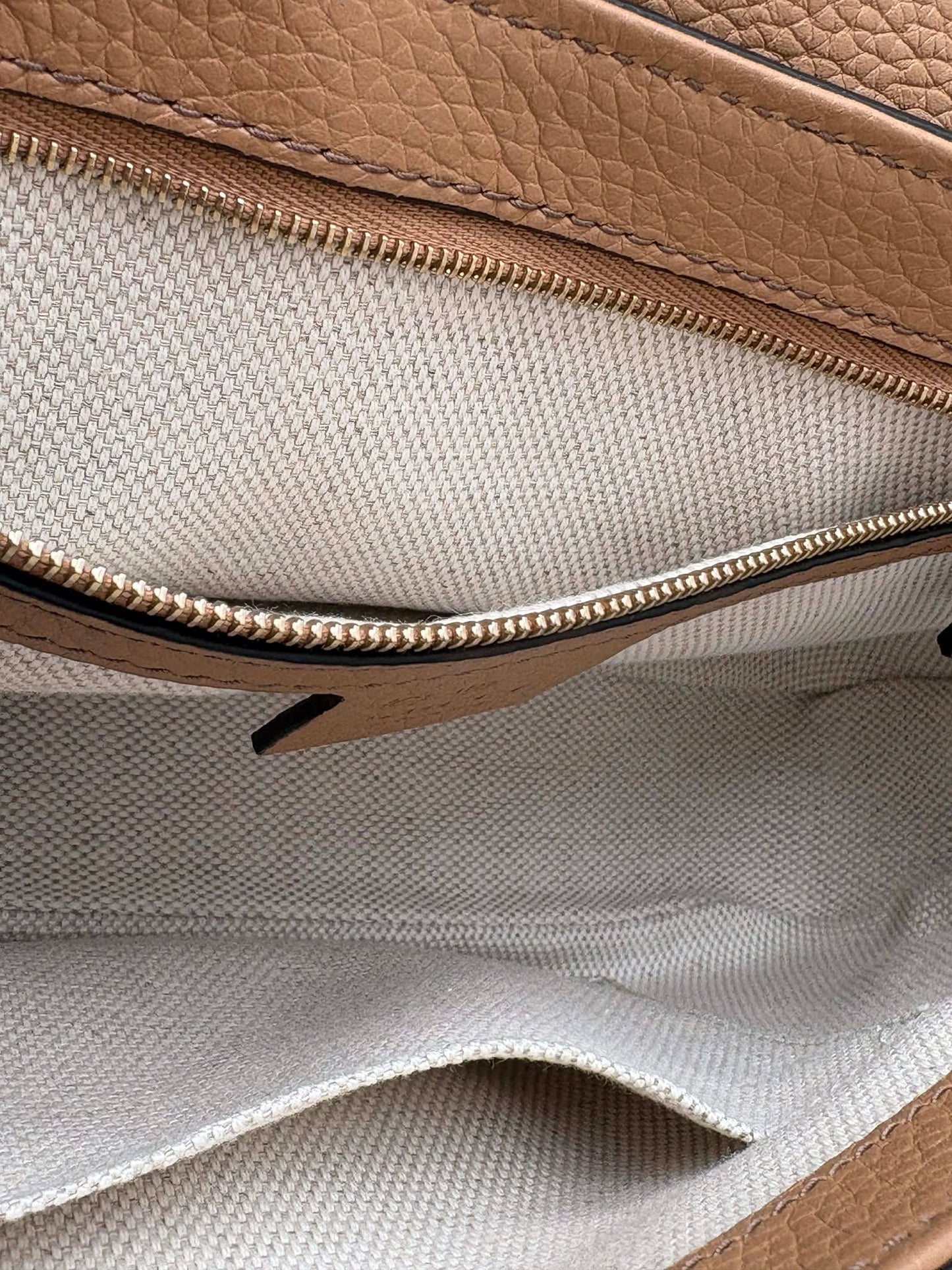 Gucci soho sling bag beige Brandnew