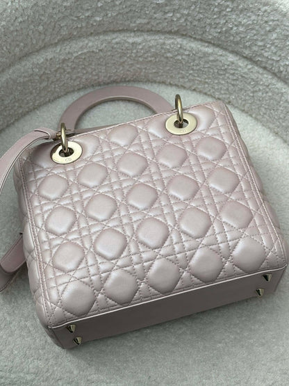 Lady dior medium iridescent pink 18-BO-1126