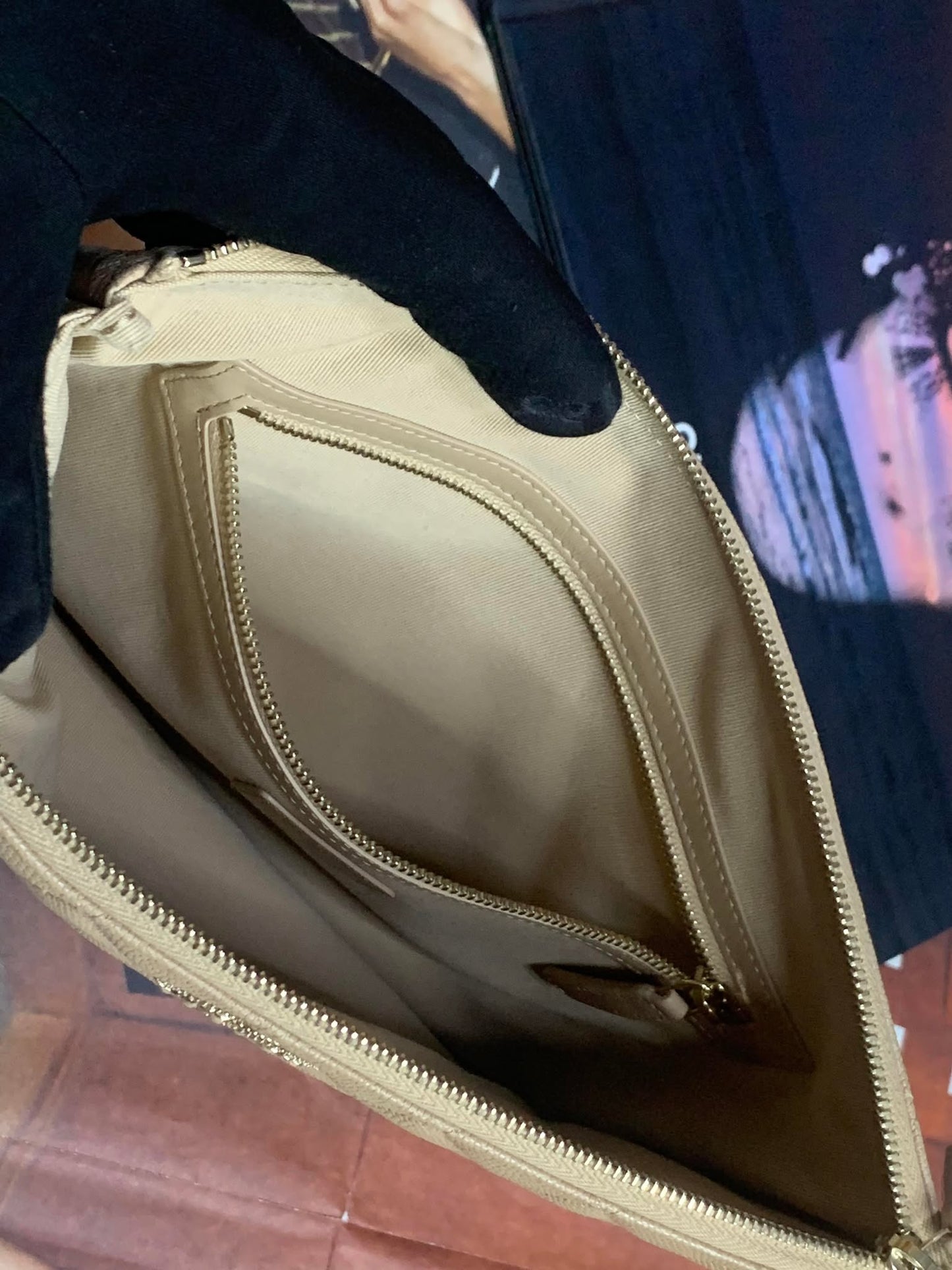 Chanel Medium Ocase Caviar Beige