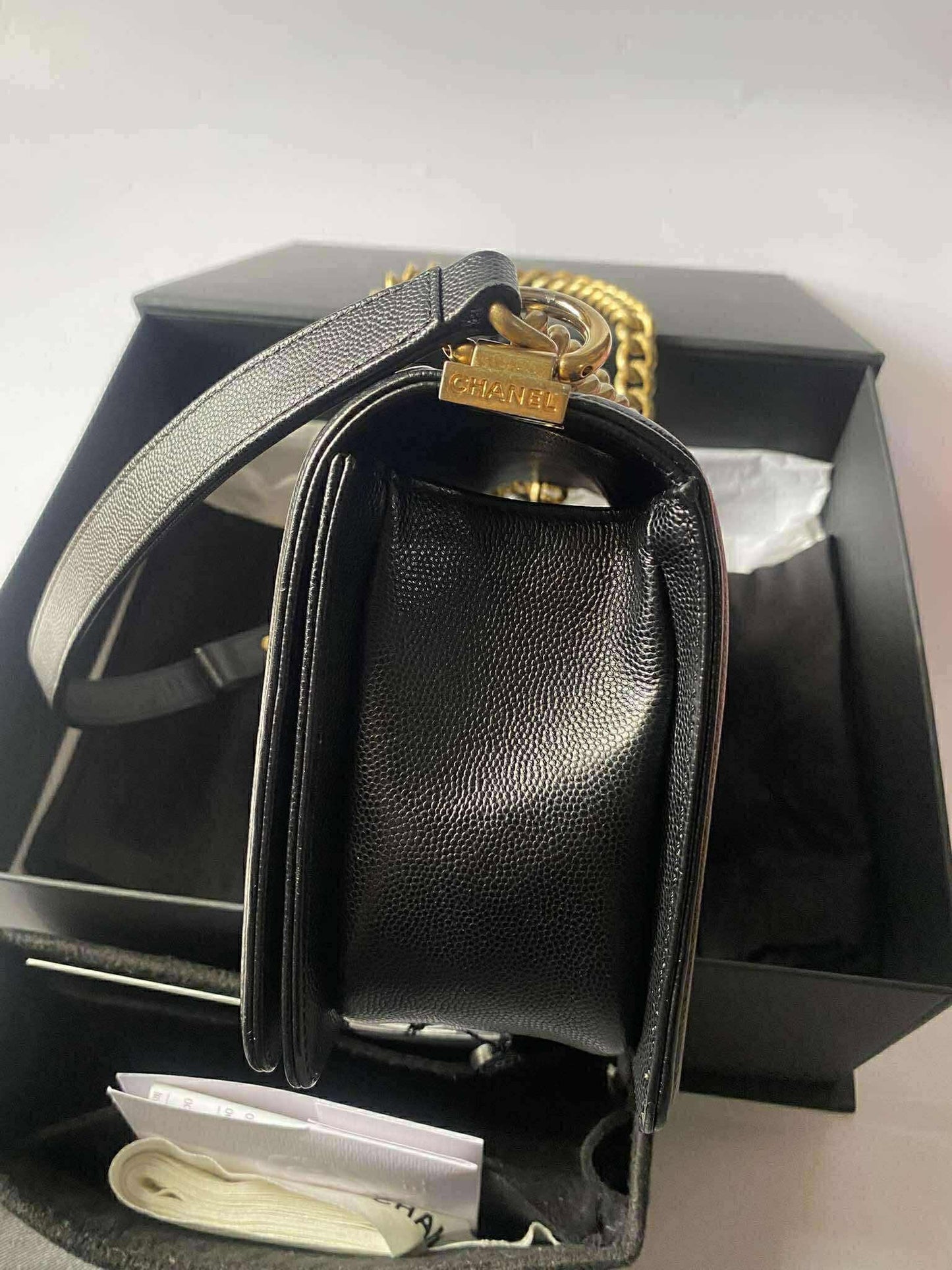 Chanel leboy new med black caviar ghw series 27325601 Rank A