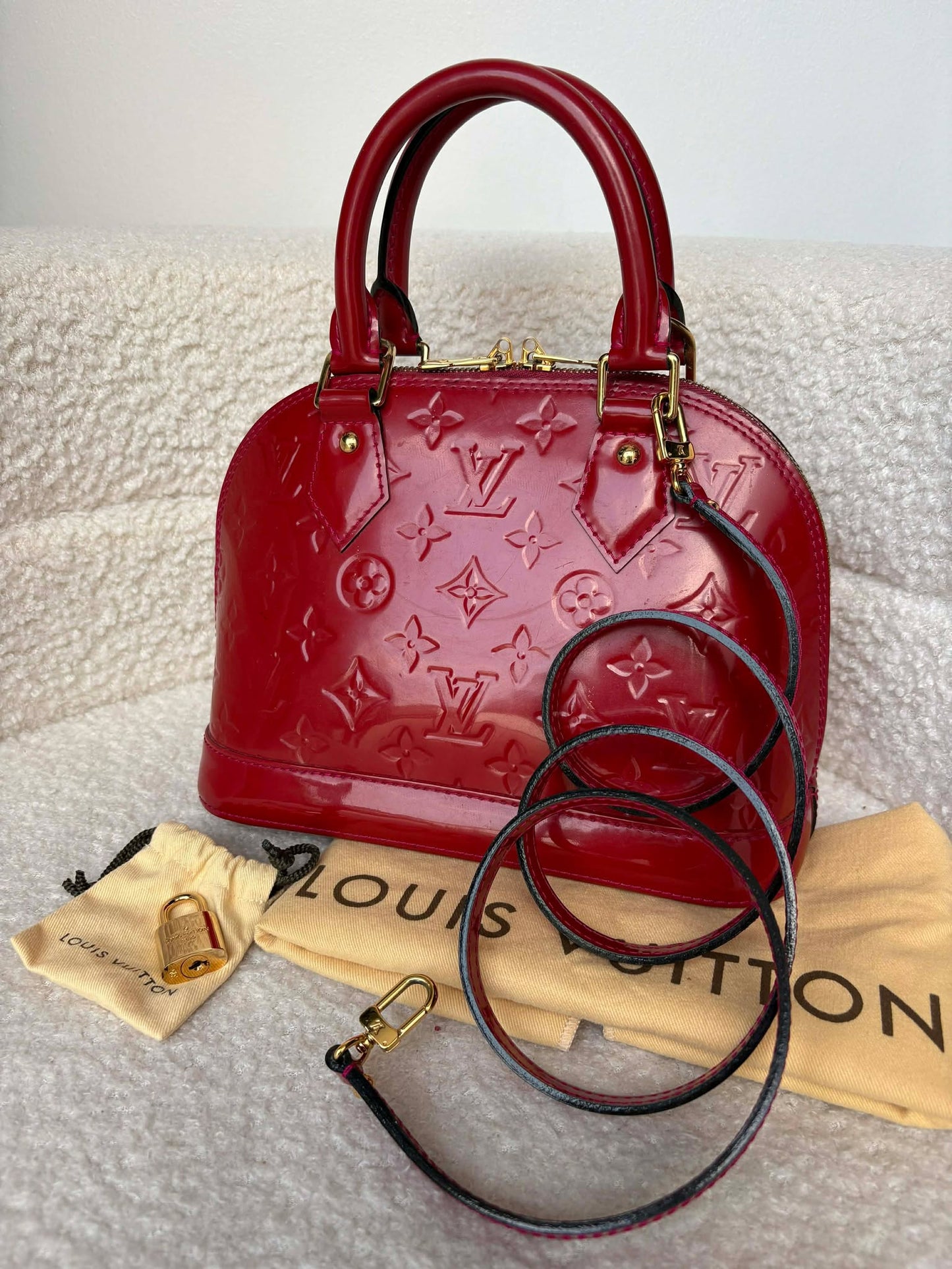 Louis Vuitton Alma bb impriente vernis red ghw M54180