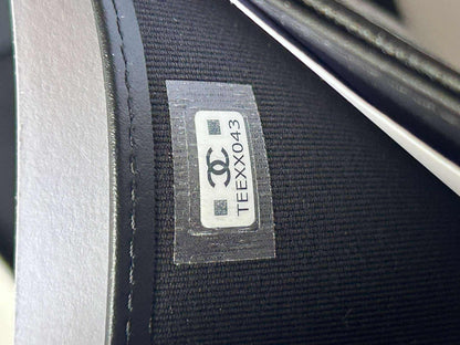 Chanel leboy bifold wallet ghw Brandnew