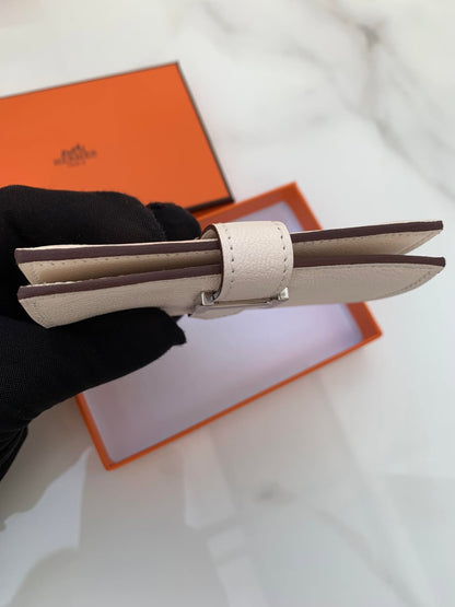 Hermes White Bifold Bearn card holder stamp U Brandnew