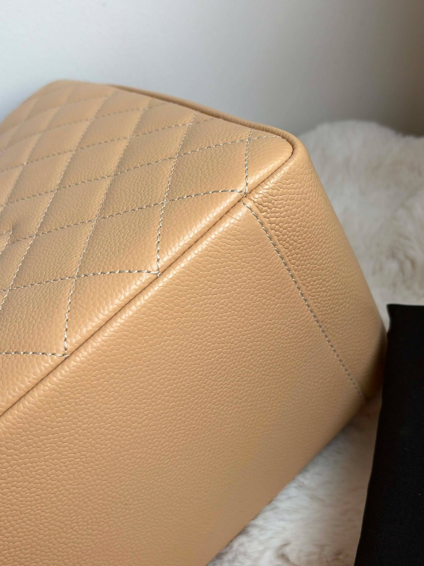 Chanel gst beige 19106870 rank A