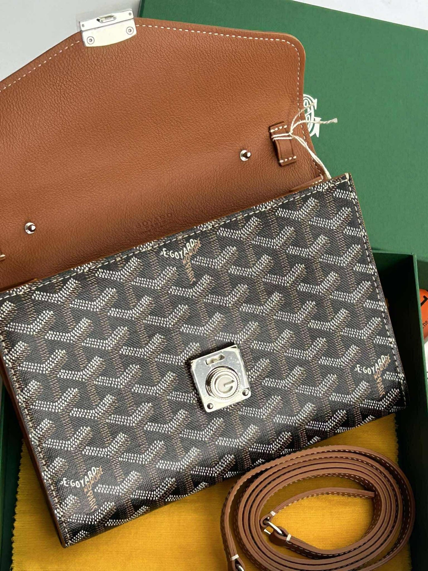 Goyard chypre tan sling brandnew